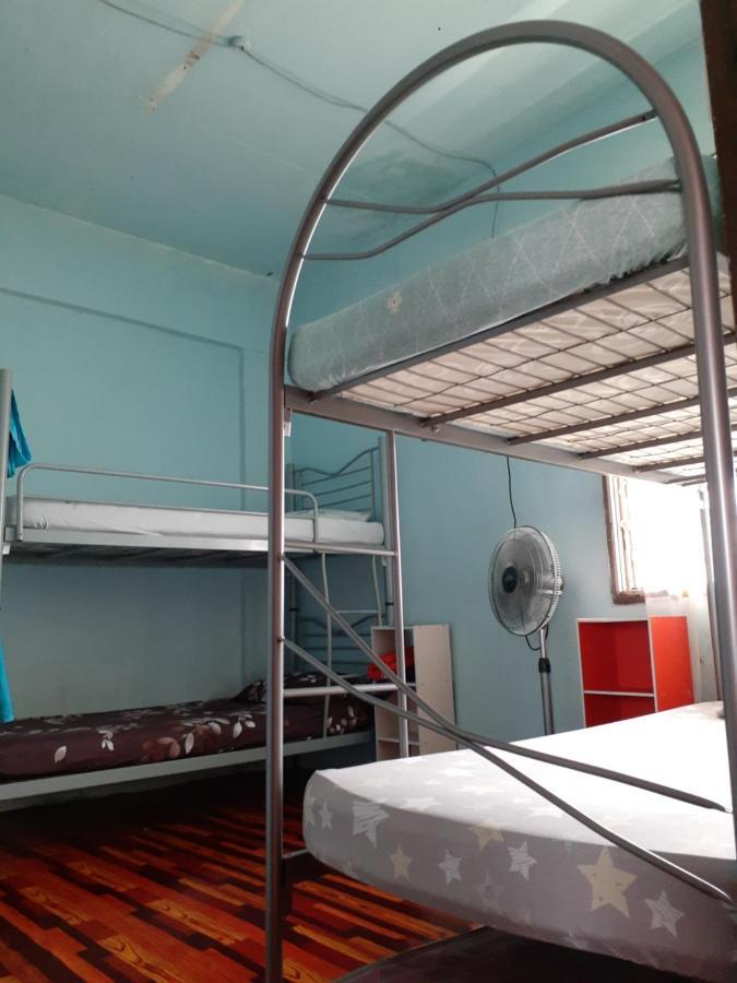 Homestay Idaman Tun Hussein - Harga Untuk 1 Rumah ,1 Bilik ,1 Bilik Air 4 Single Bed - Not Sharing Perai Exterior photo